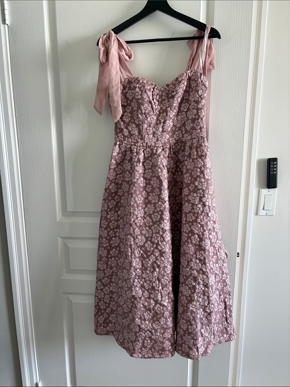 Lulu's Mauve Floral Midi Dress with Tie Straps